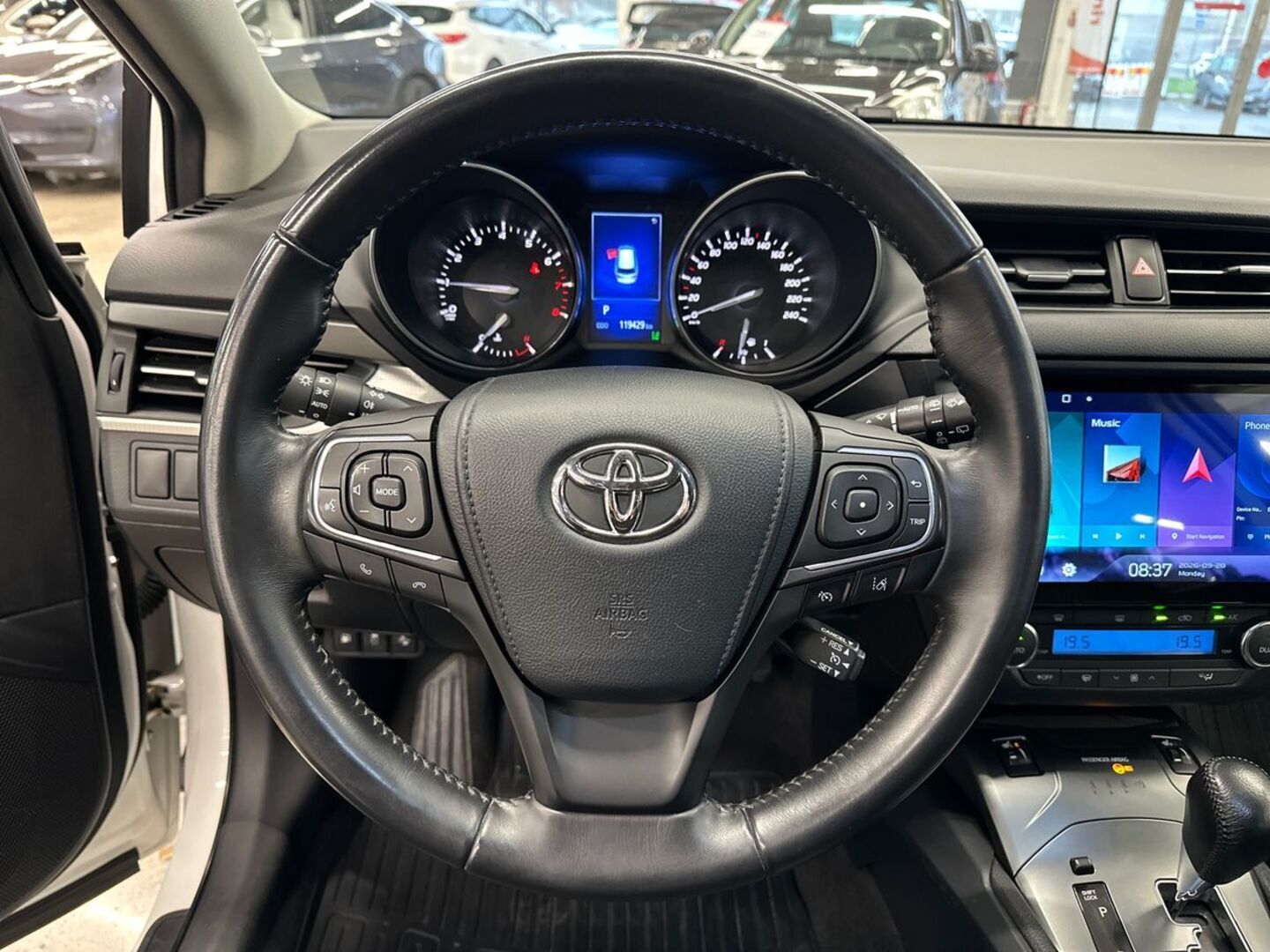 TOYOTA Avensis 2018