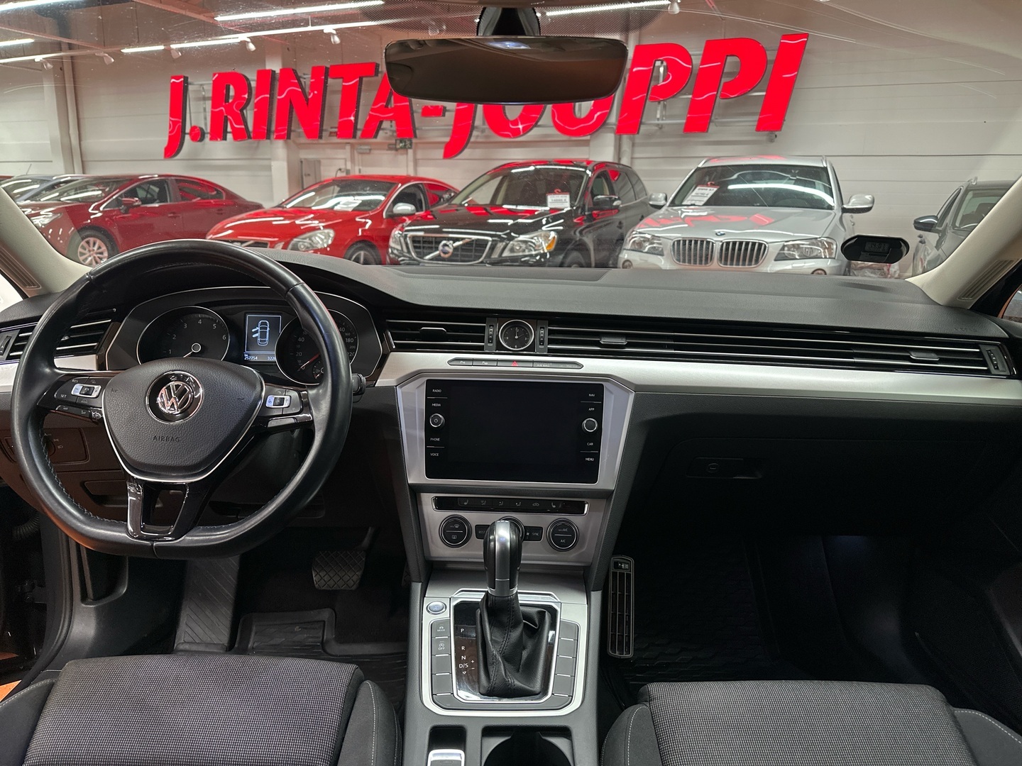 VOLKSWAGEN Passat 2018