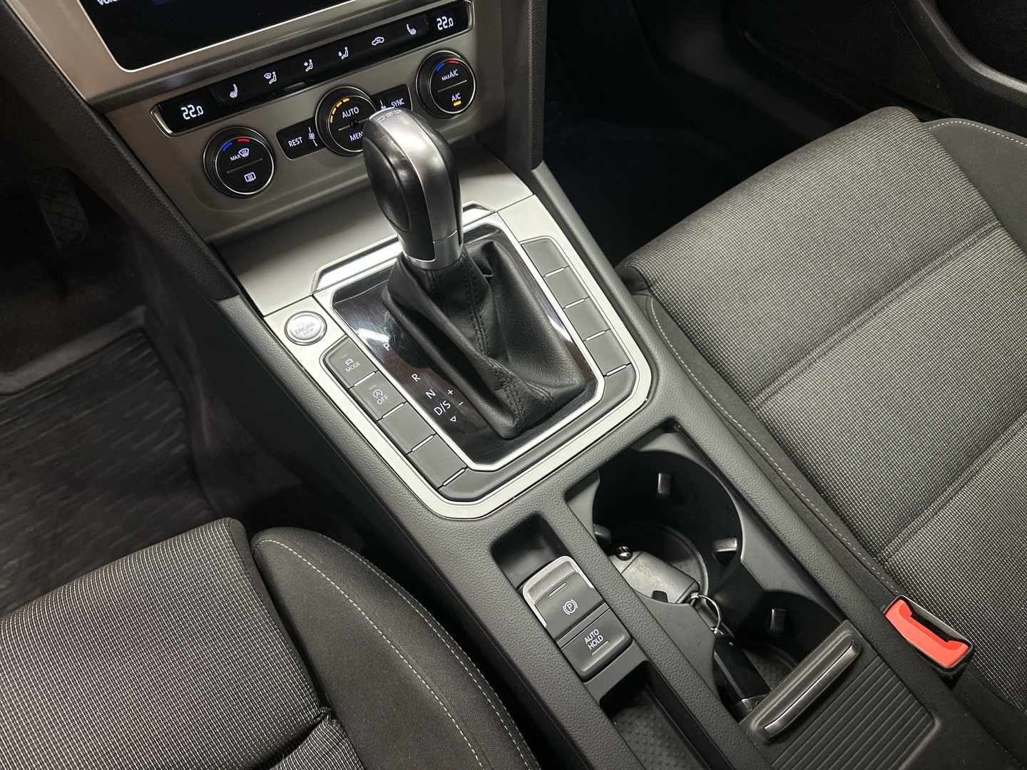 VOLKSWAGEN Passat 2018