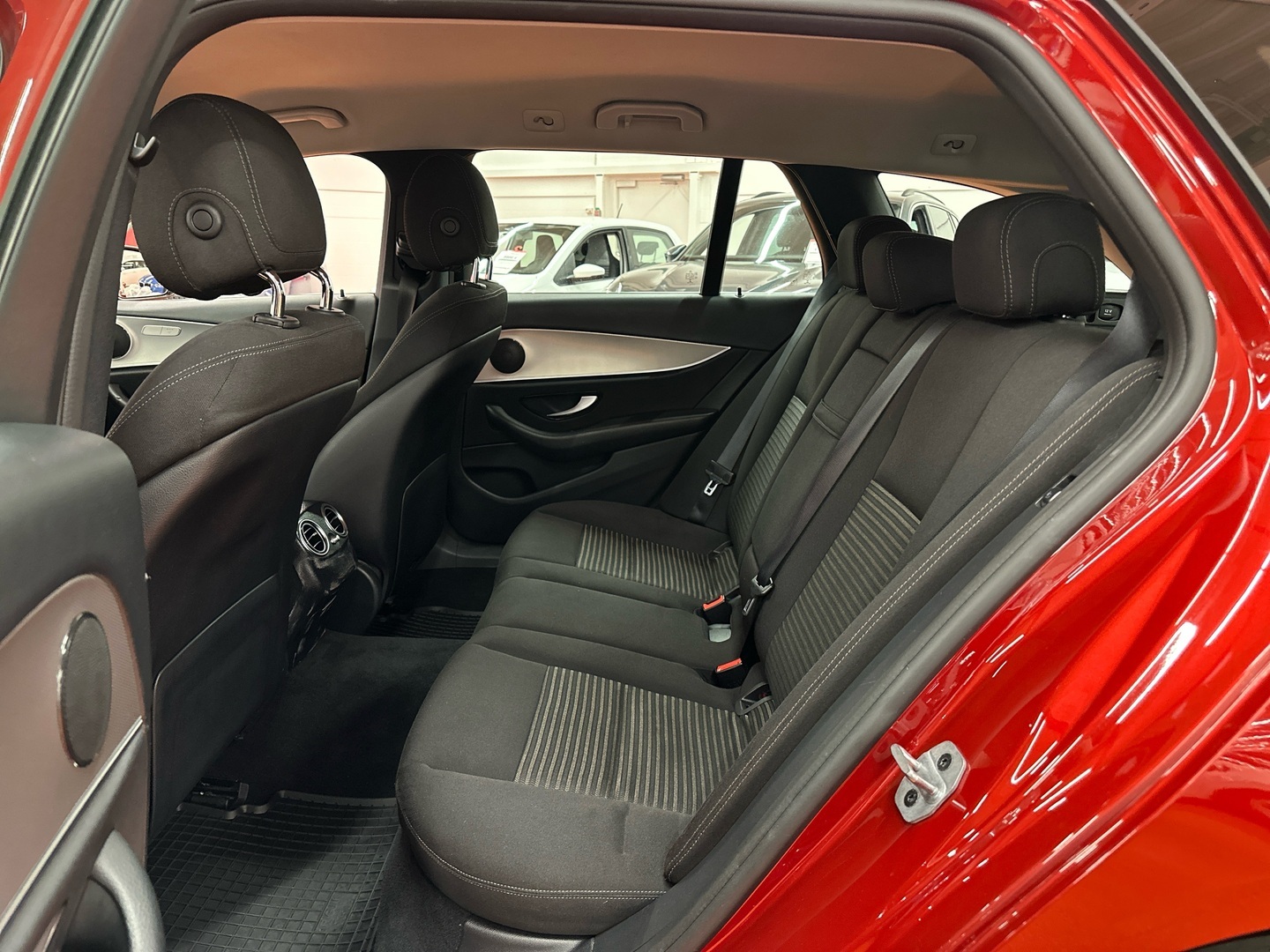 MERCEDES-BENZ E 2018