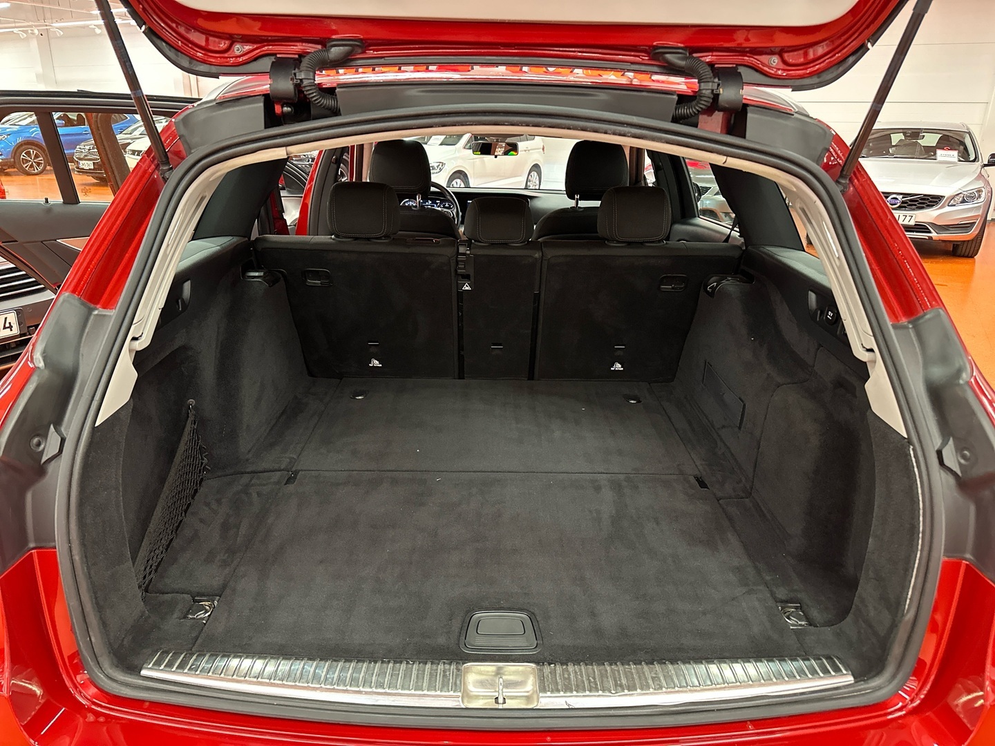 MERCEDES-BENZ E 2018