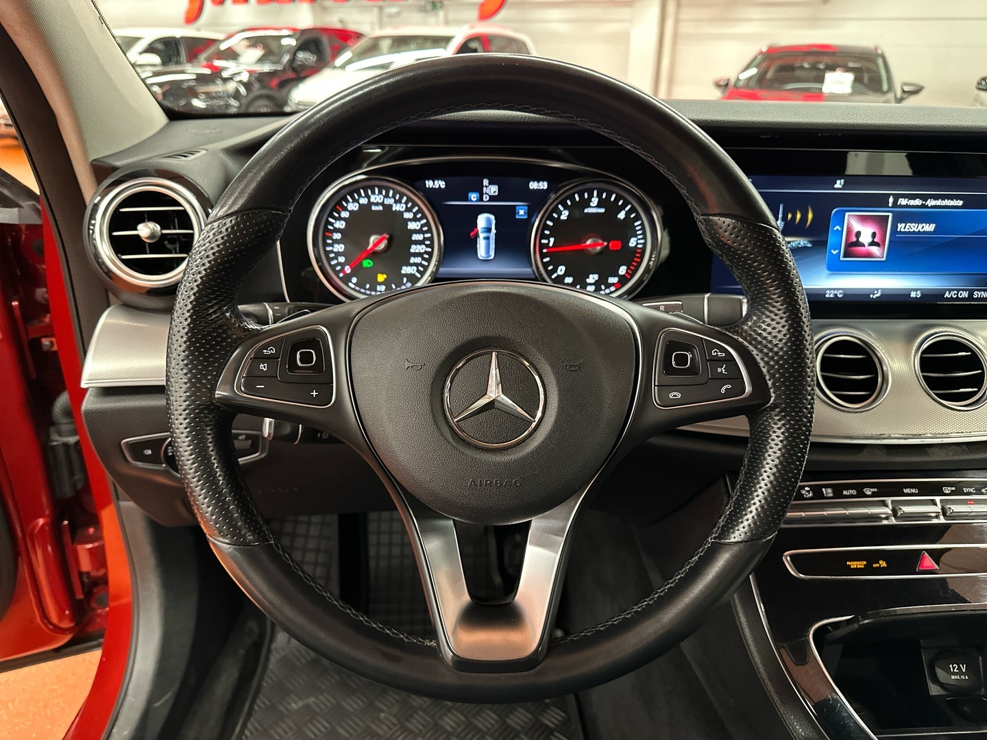 MERCEDES-BENZ E 2018