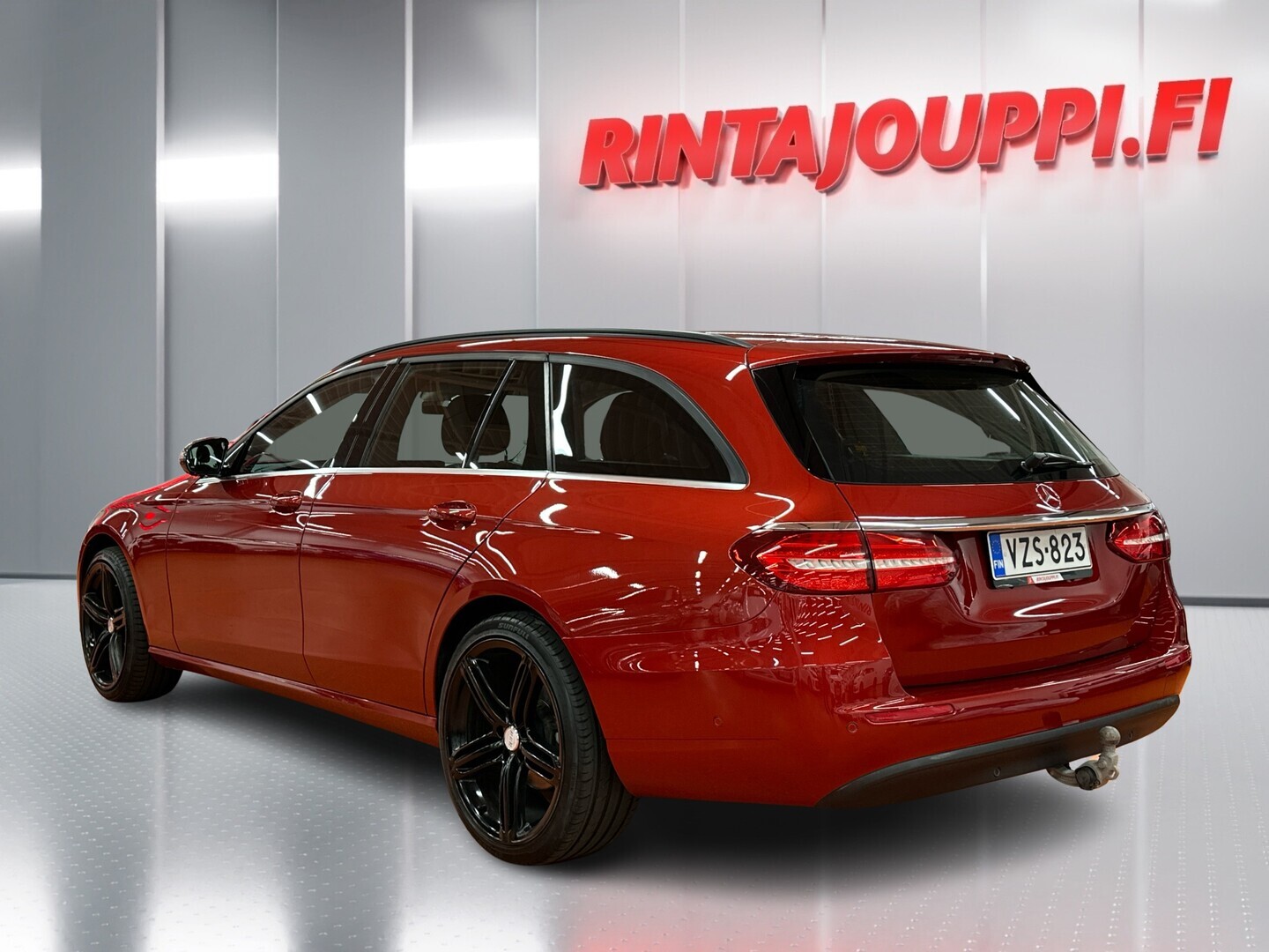 MERCEDES-BENZ E 2018