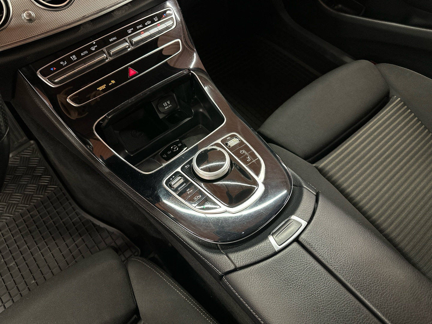 MERCEDES-BENZ E 2018