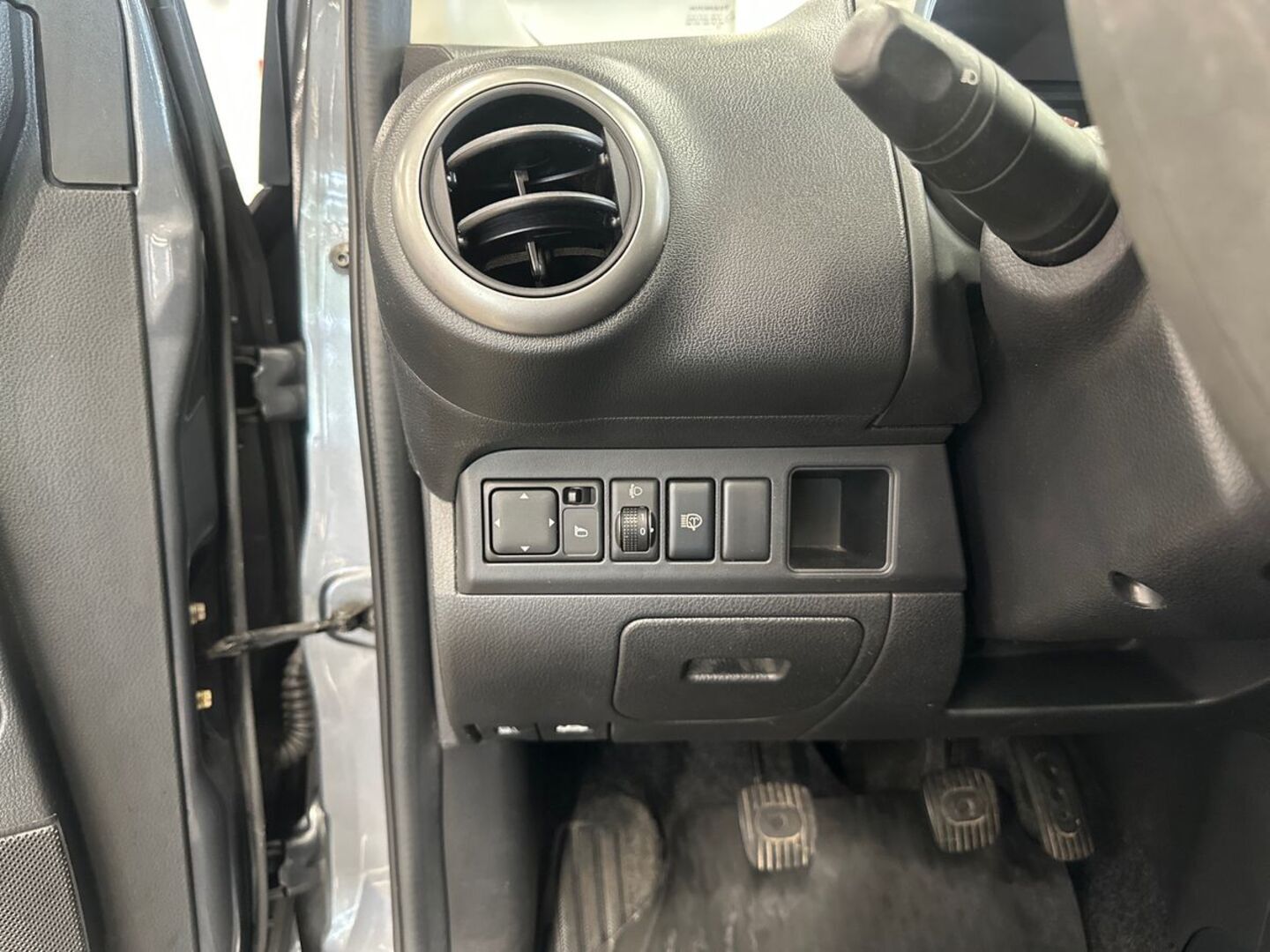 NISSAN Note 2006