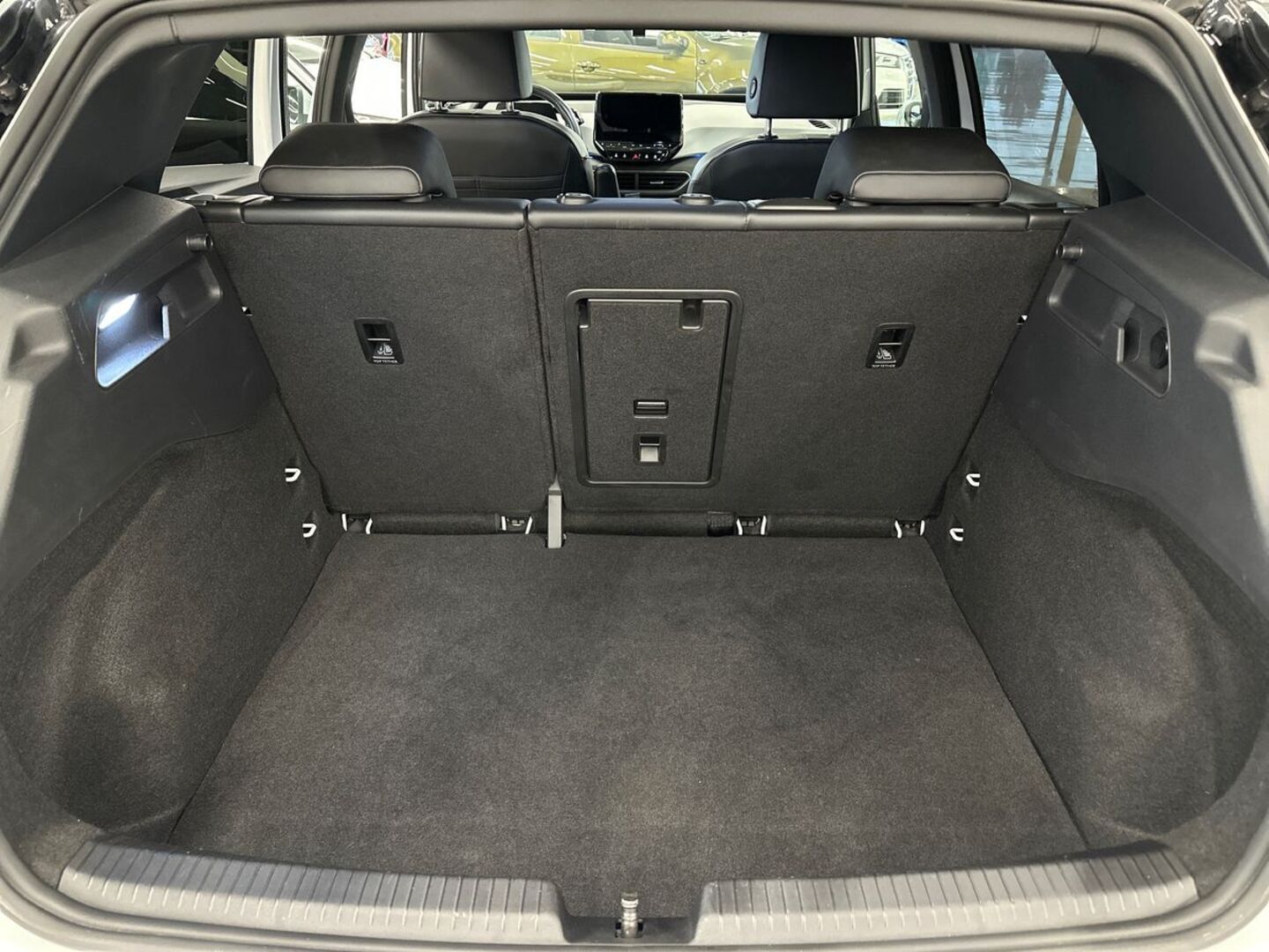 VOLKSWAGEN ID.3 12