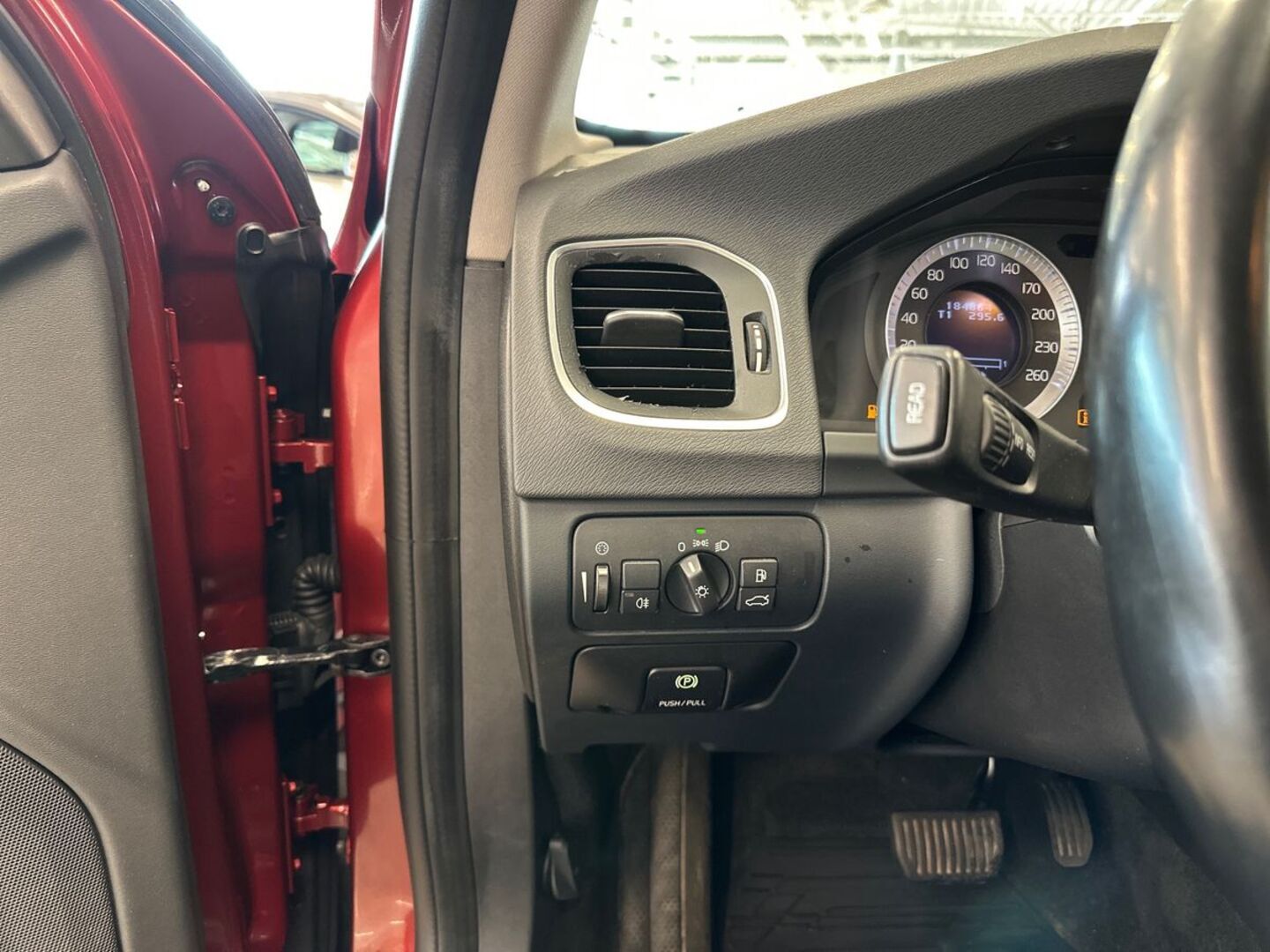 VOLVO V60 12