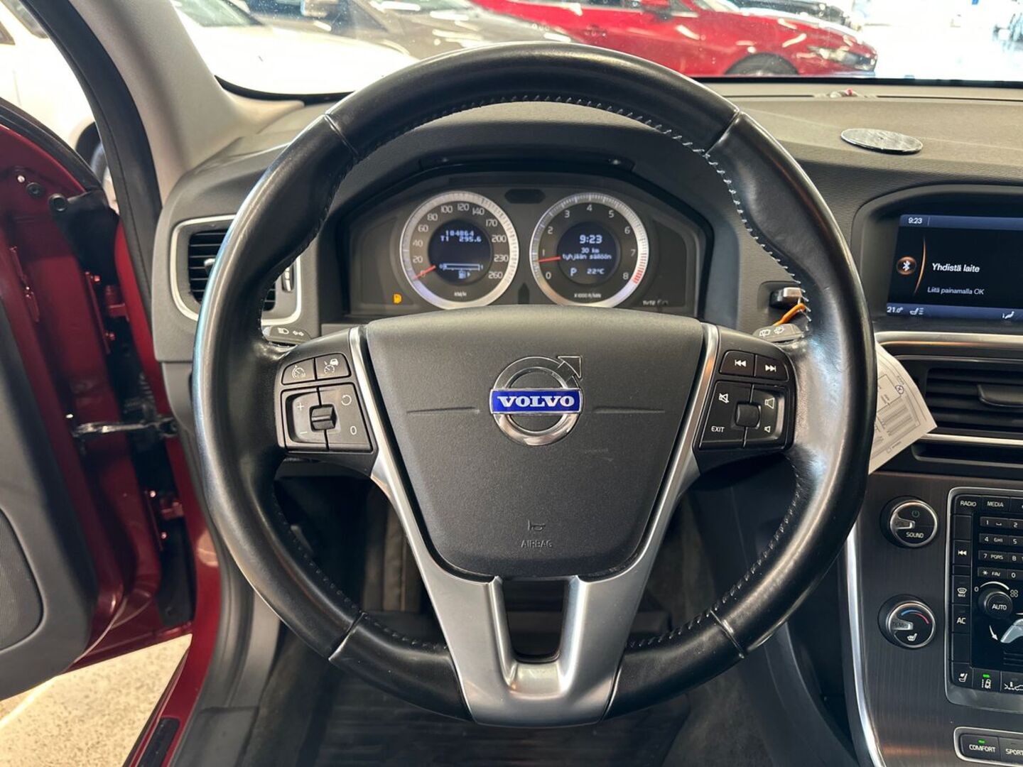 VOLVO V60 14