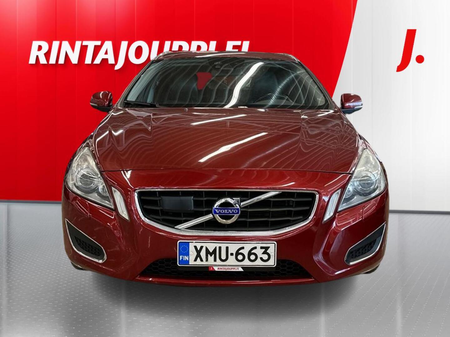 VOLVO V60 3