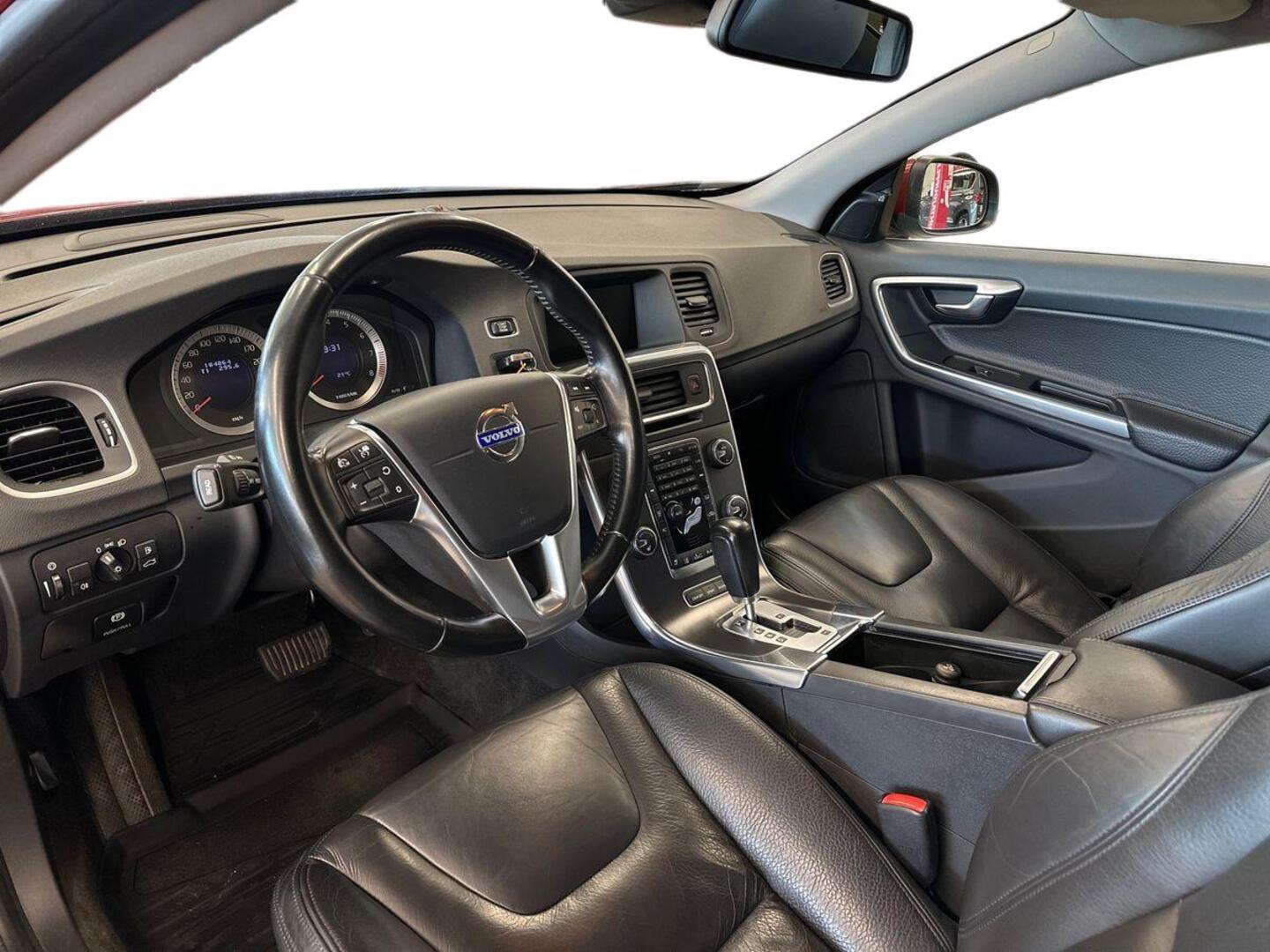 VOLVO V60 7