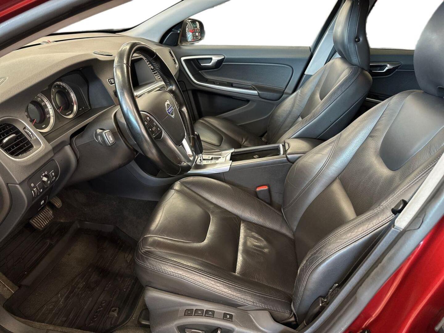 VOLVO V60 9