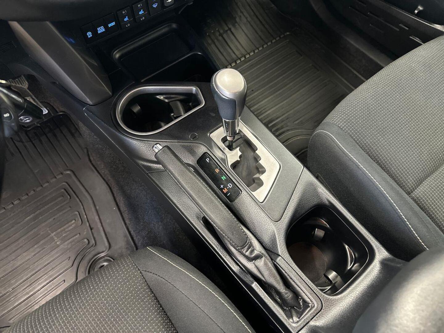 TOYOTA RAV4 14