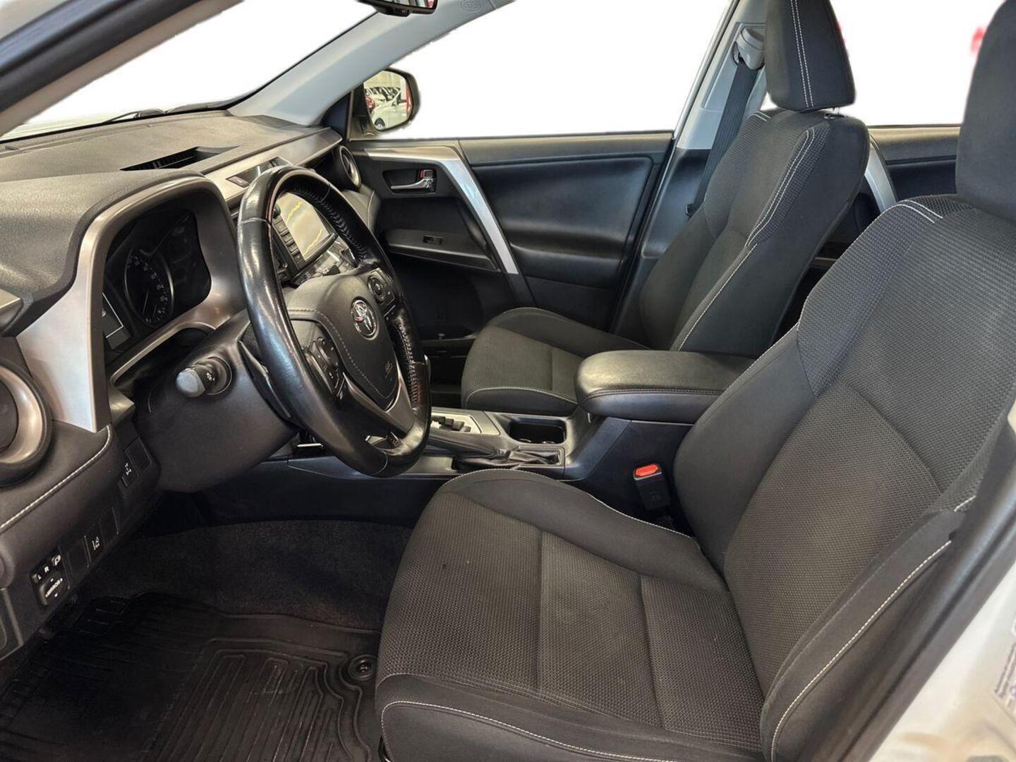 TOYOTA RAV4 7