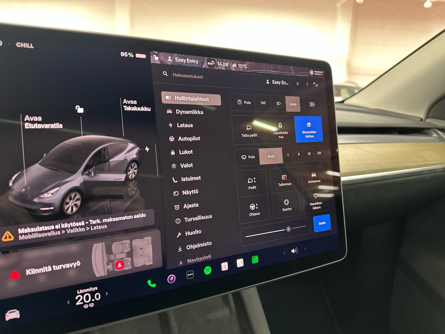 TESLA Model Y 2023