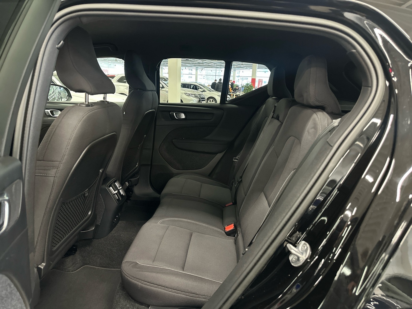 VOLVO XC40 2023