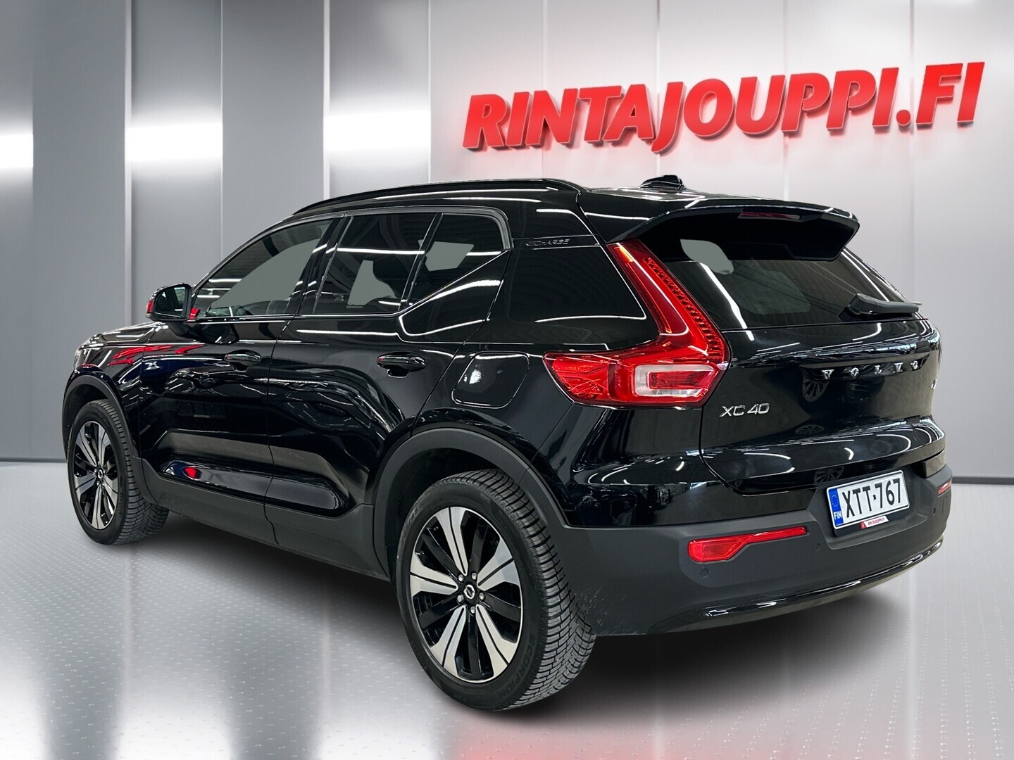 VOLVO XC40 2023