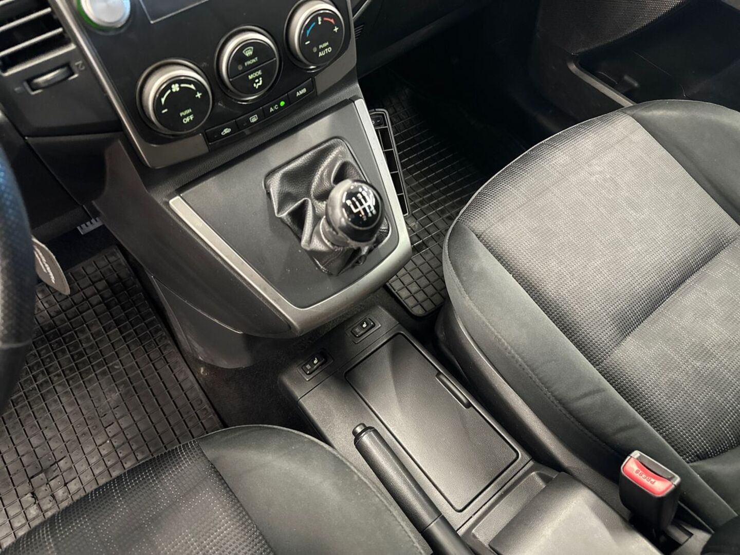 MAZDA Mazda5 2010
