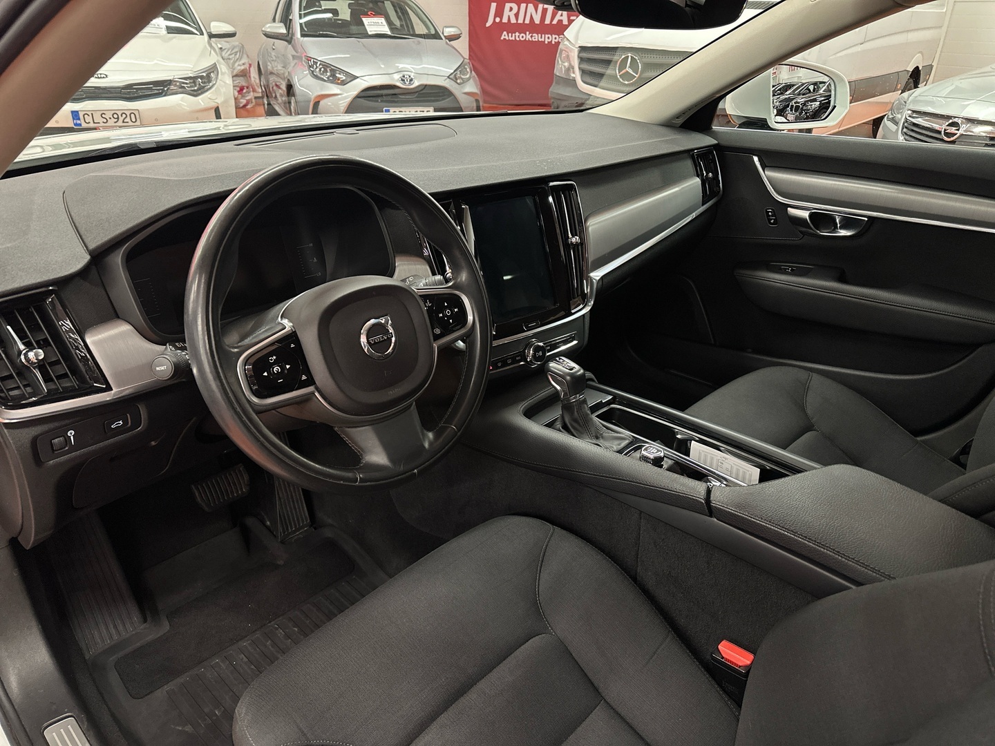 VOLVO V90 2019