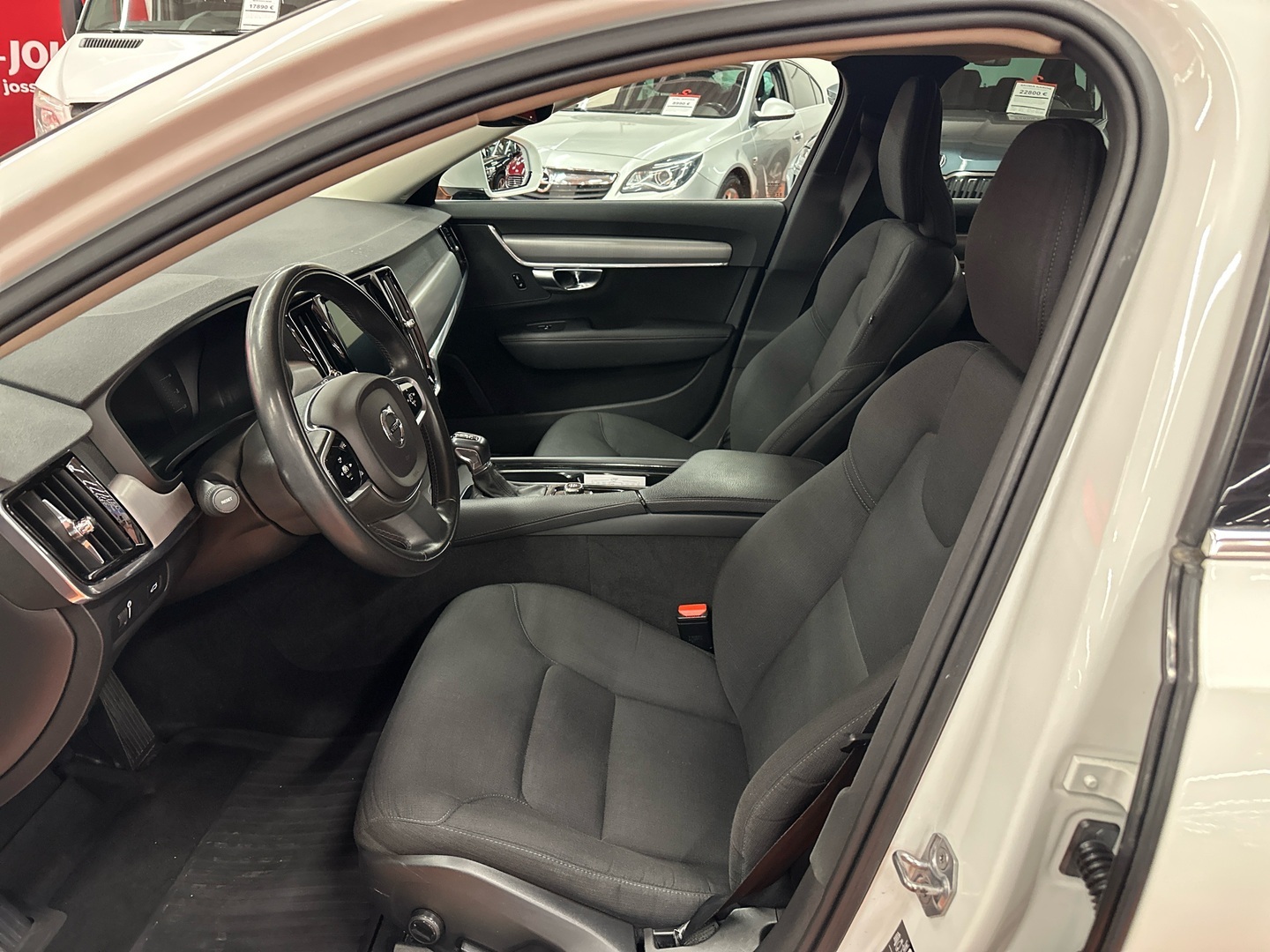 VOLVO V90 2019