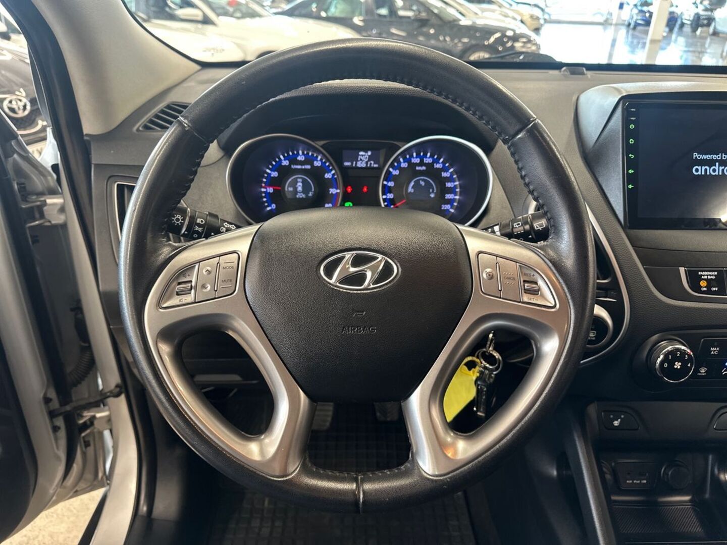 HYUNDAI ix35 16