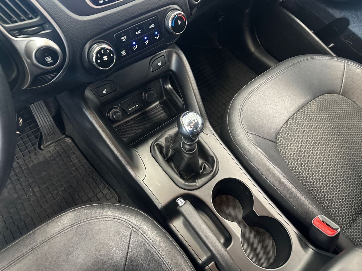 HYUNDAI ix35 19