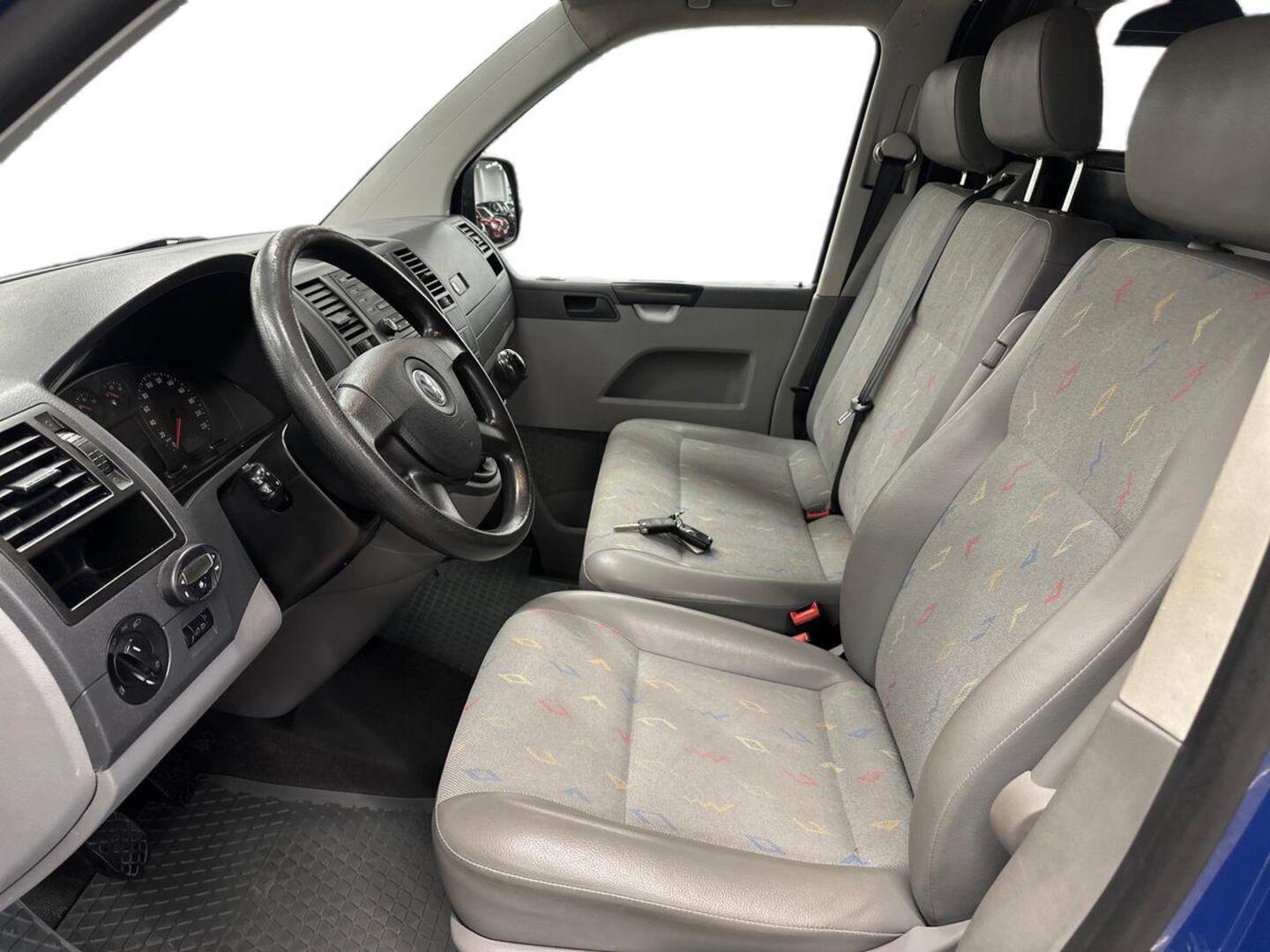 VOLKSWAGEN Transporter 2009