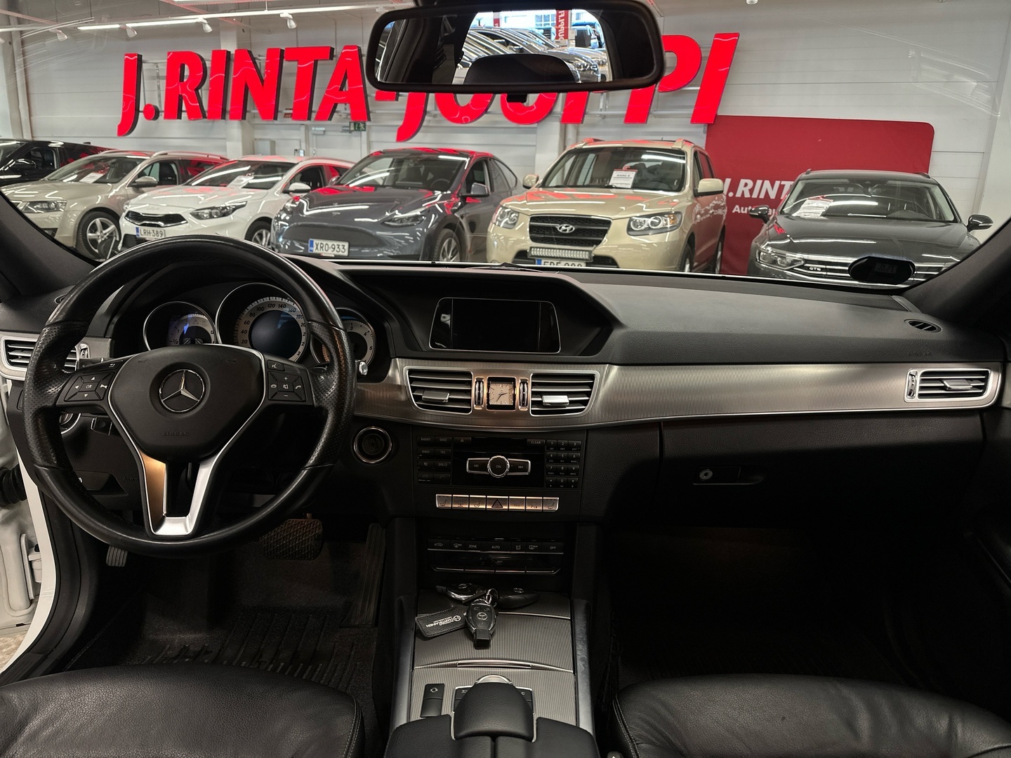 MERCEDES-BENZ E 2014