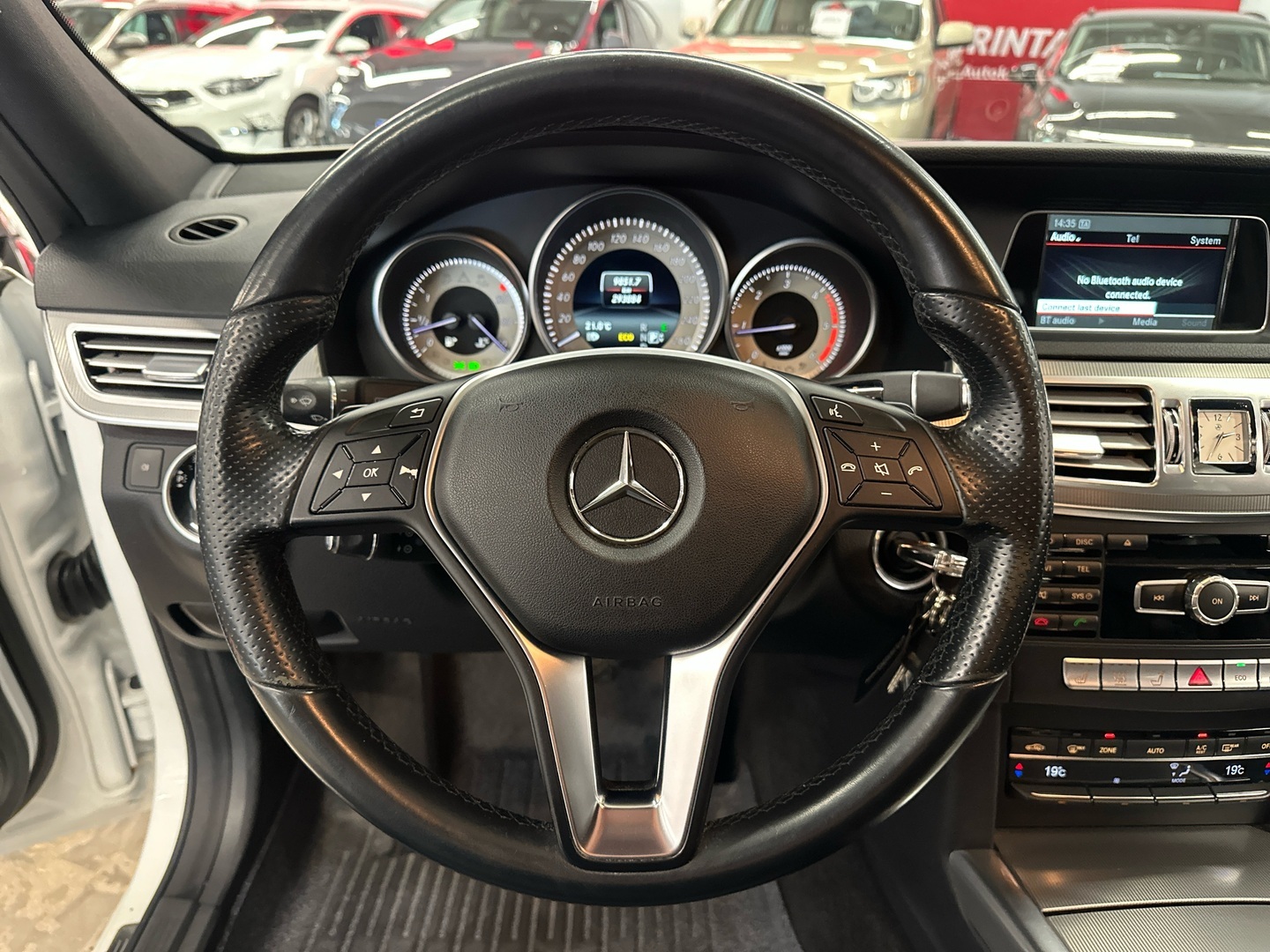 MERCEDES-BENZ E 2014