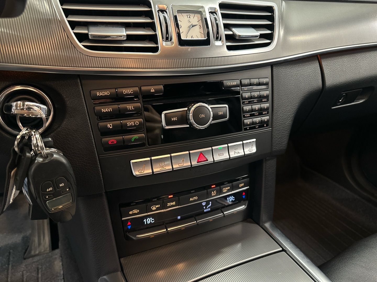 MERCEDES-BENZ E 2014