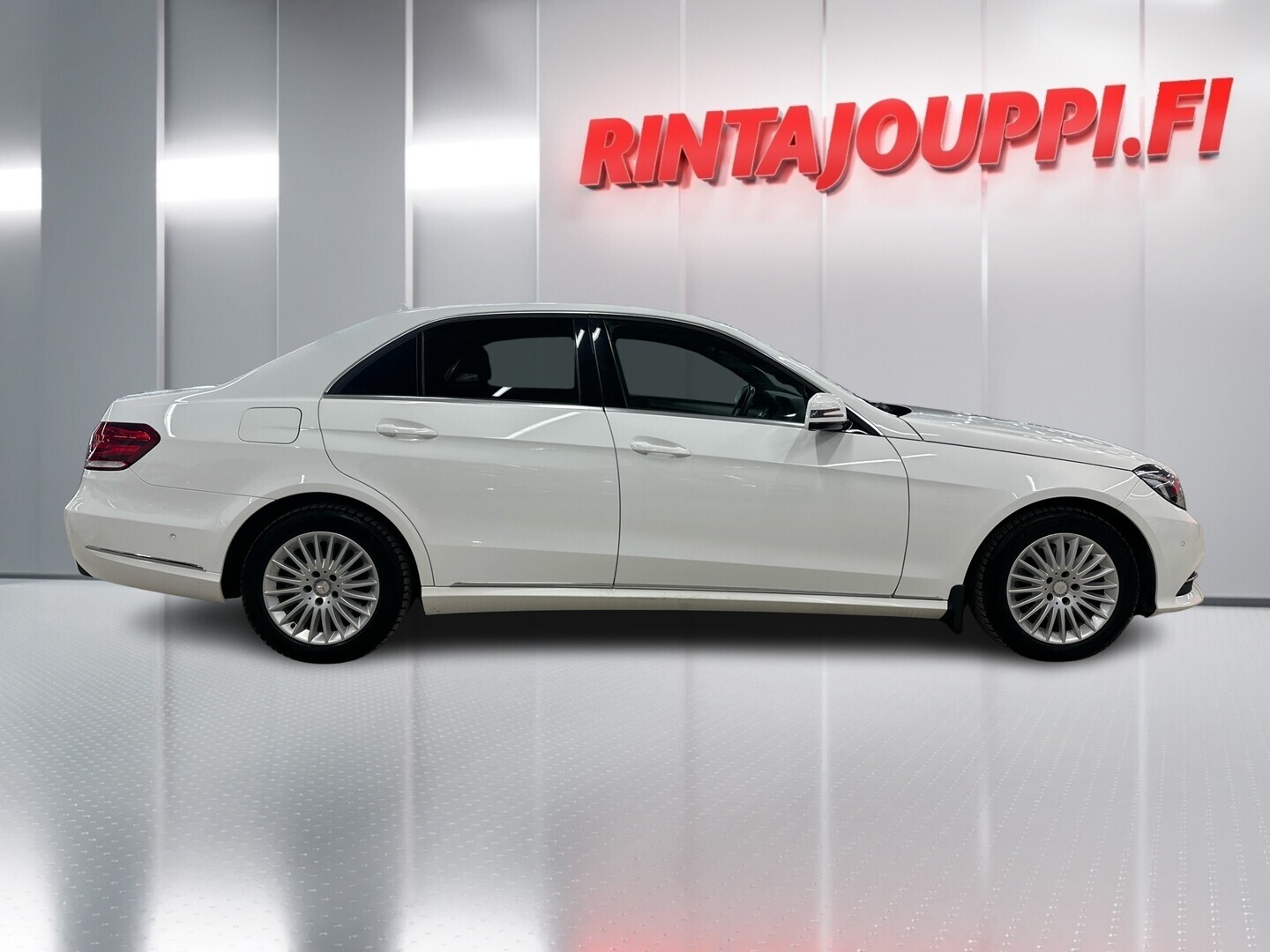 MERCEDES-BENZ E 2014