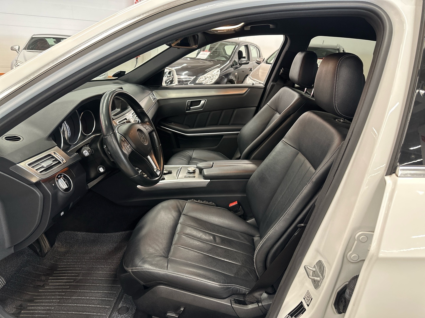 MERCEDES-BENZ E 2014