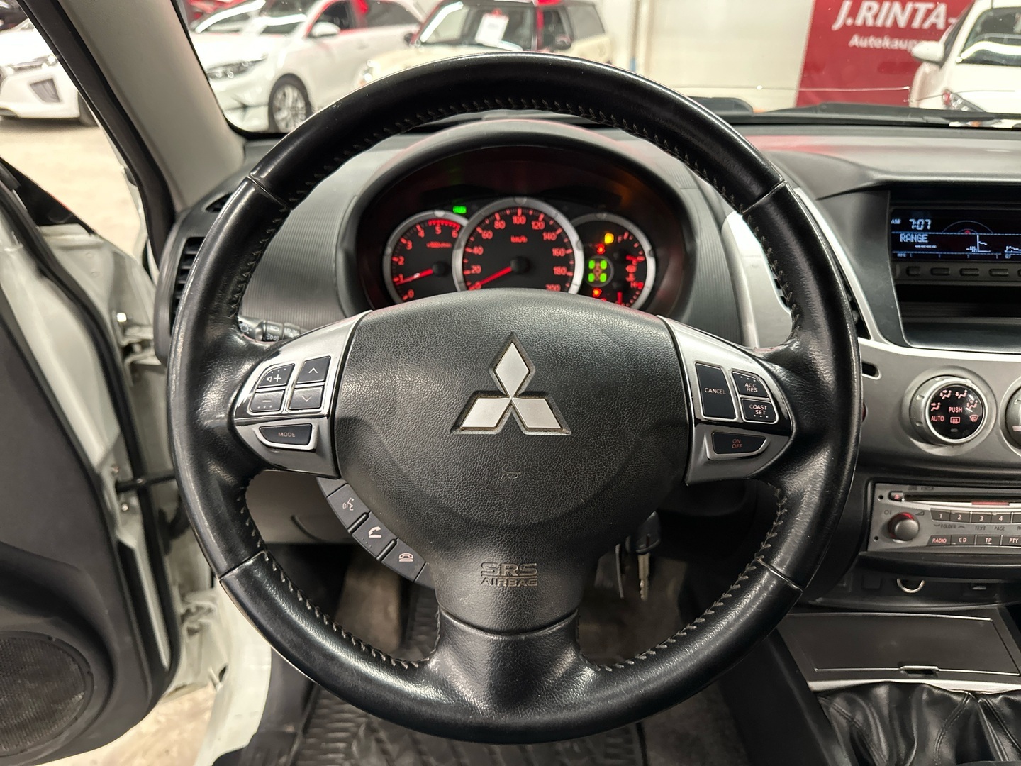 MITSUBISHI L200 2014