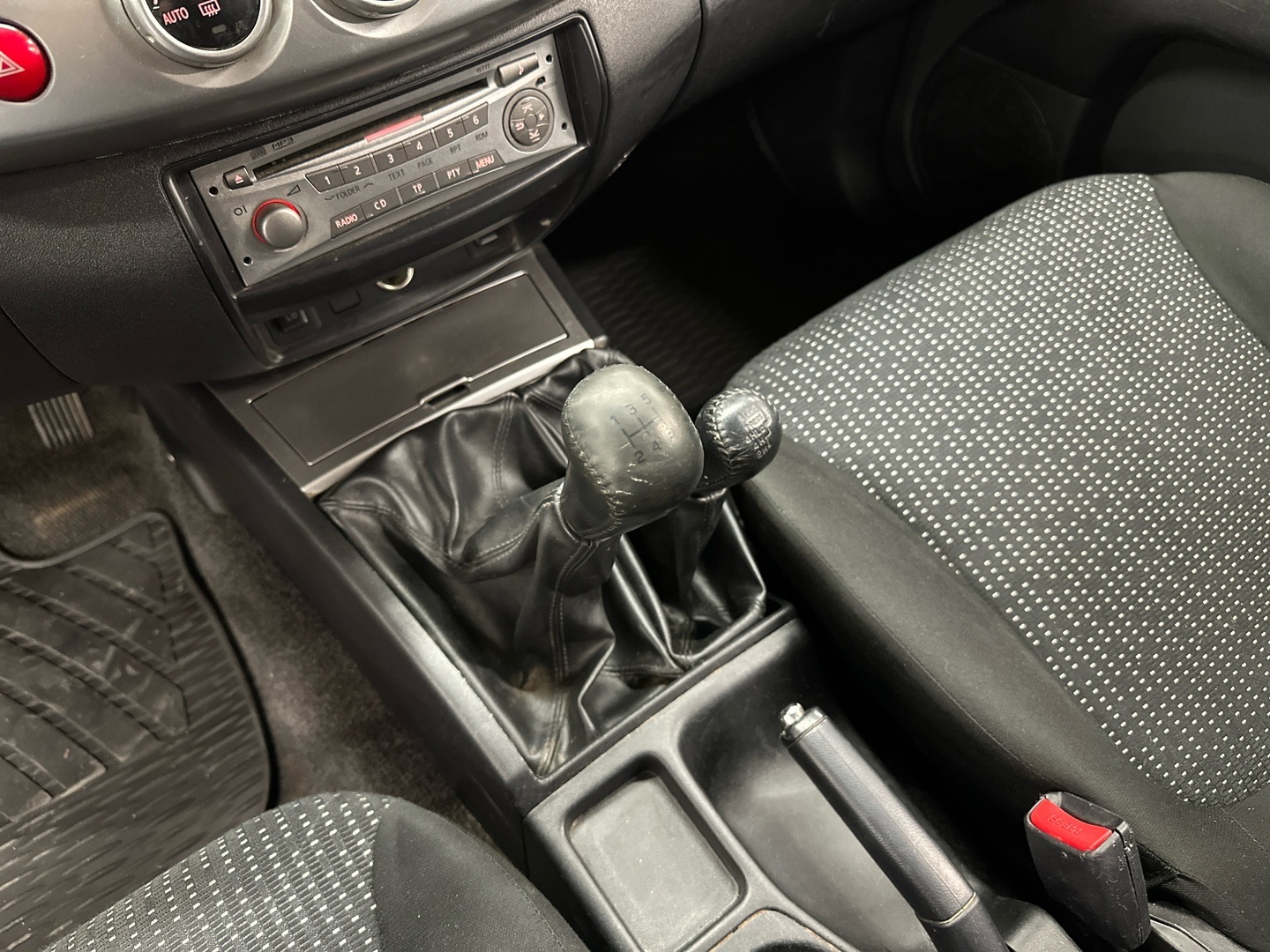 MITSUBISHI L200 2014