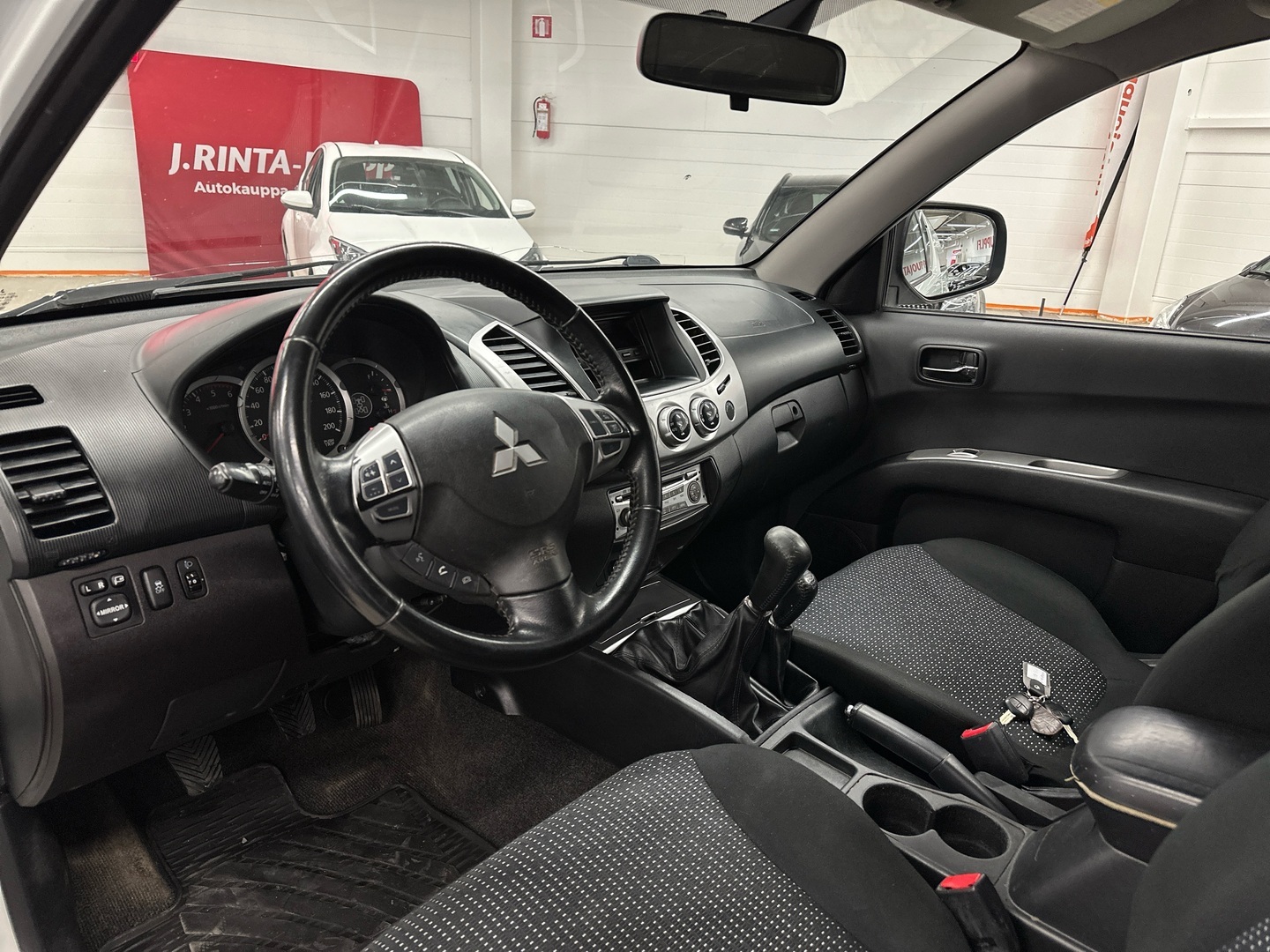 MITSUBISHI L200 2014