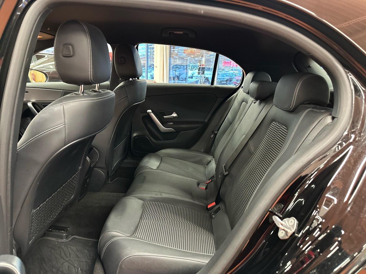 MERCEDES-BENZ A 2022