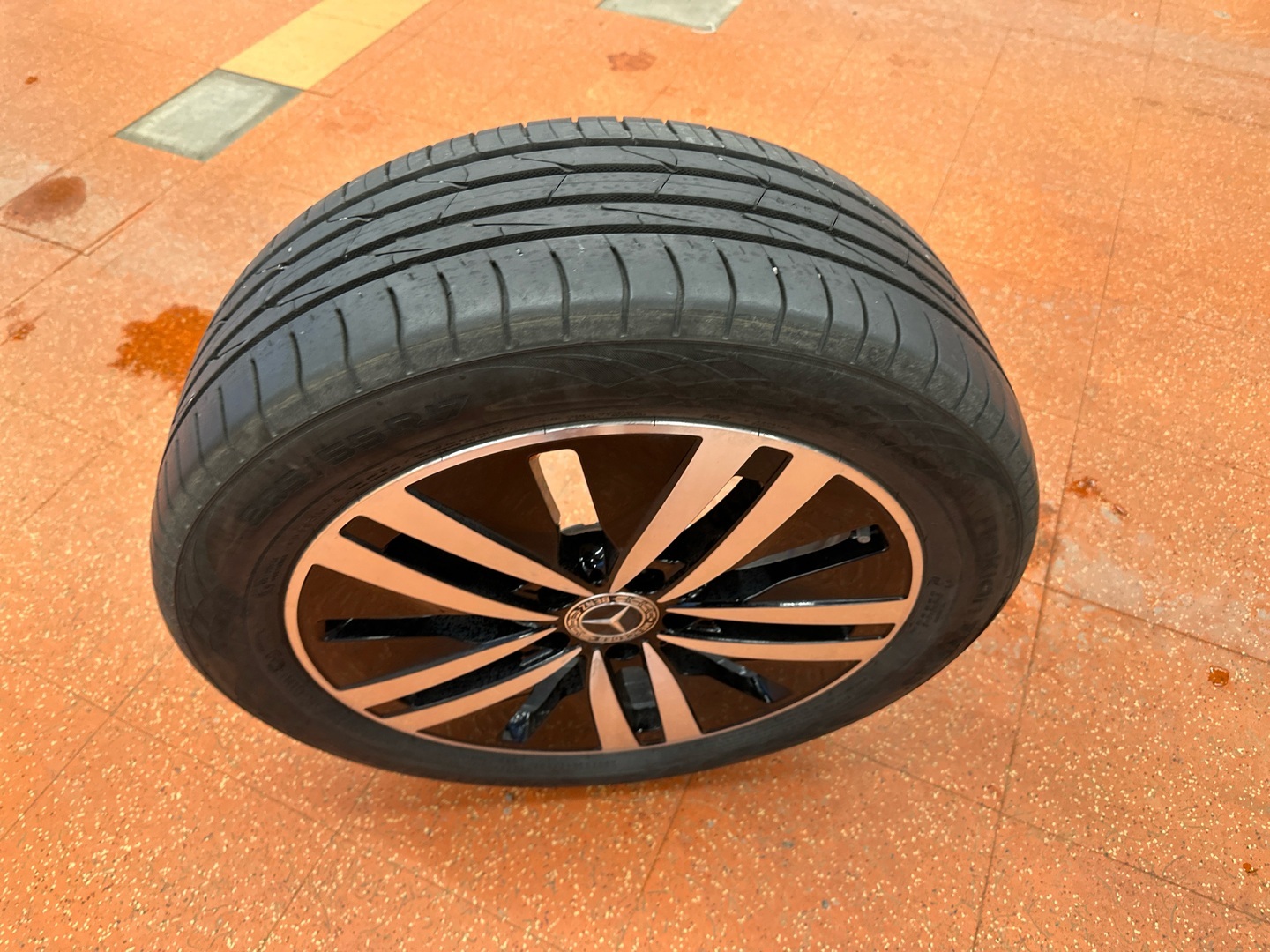 MERCEDES-BENZ A 2022