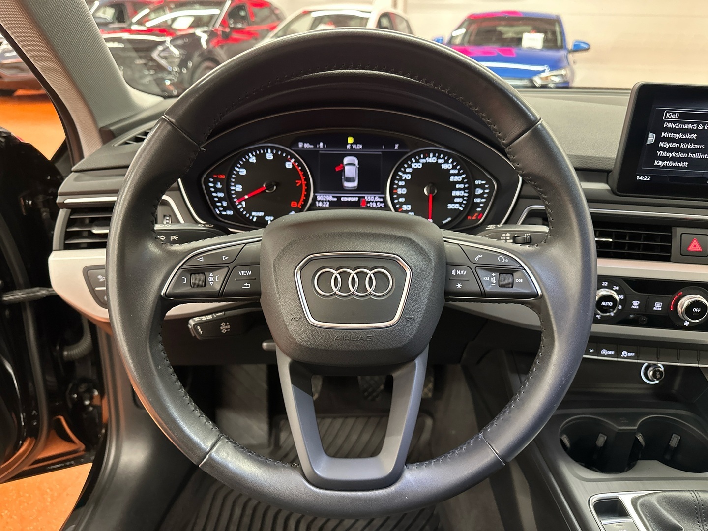 AUDI A4 2019