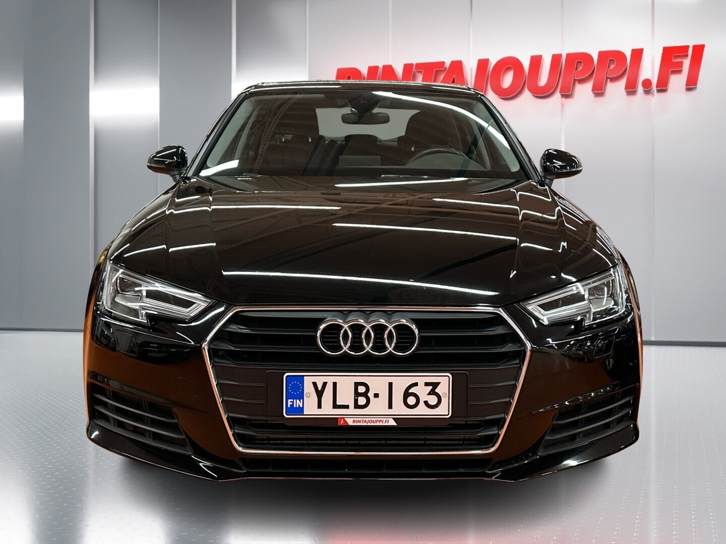 AUDI A4 2019