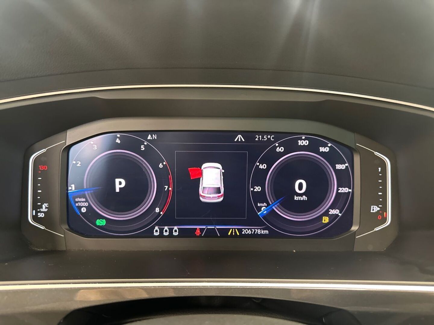 VOLKSWAGEN Tiguan 16