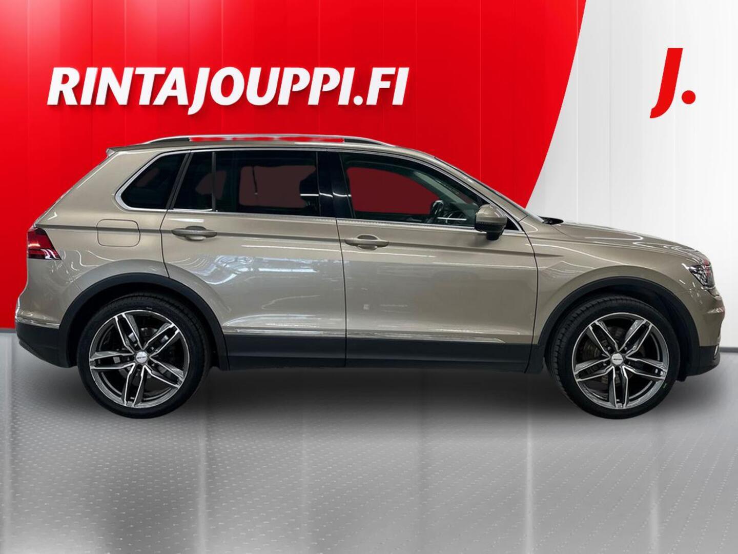 VOLKSWAGEN Tiguan 6