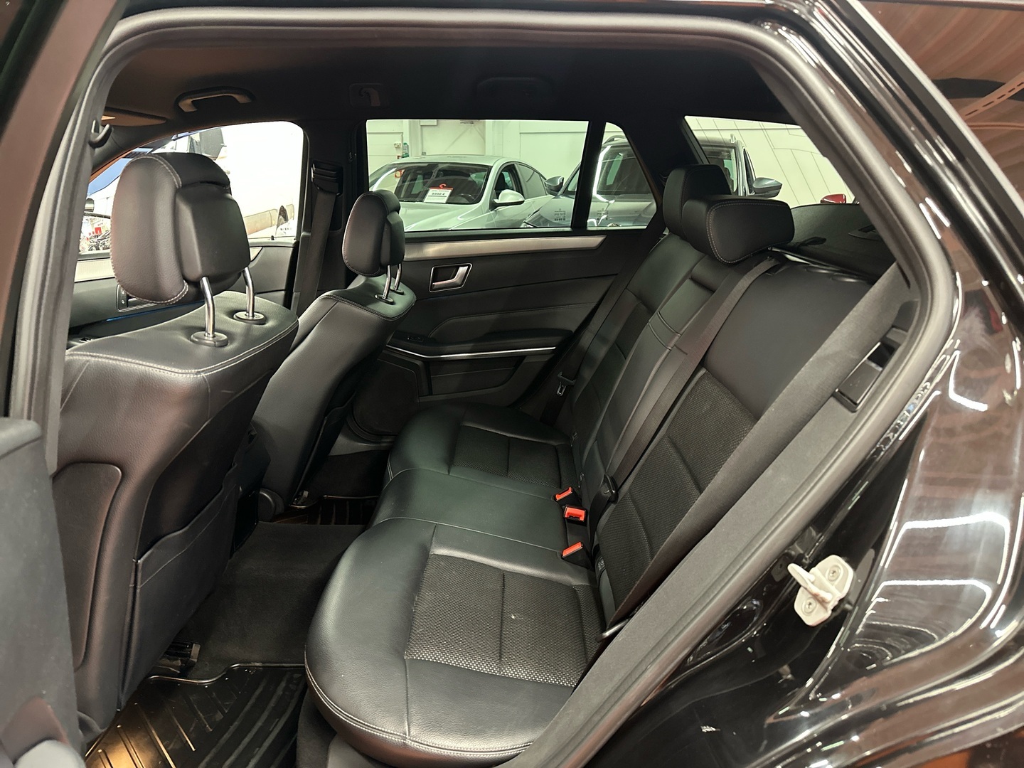 MERCEDES-BENZ E 2013