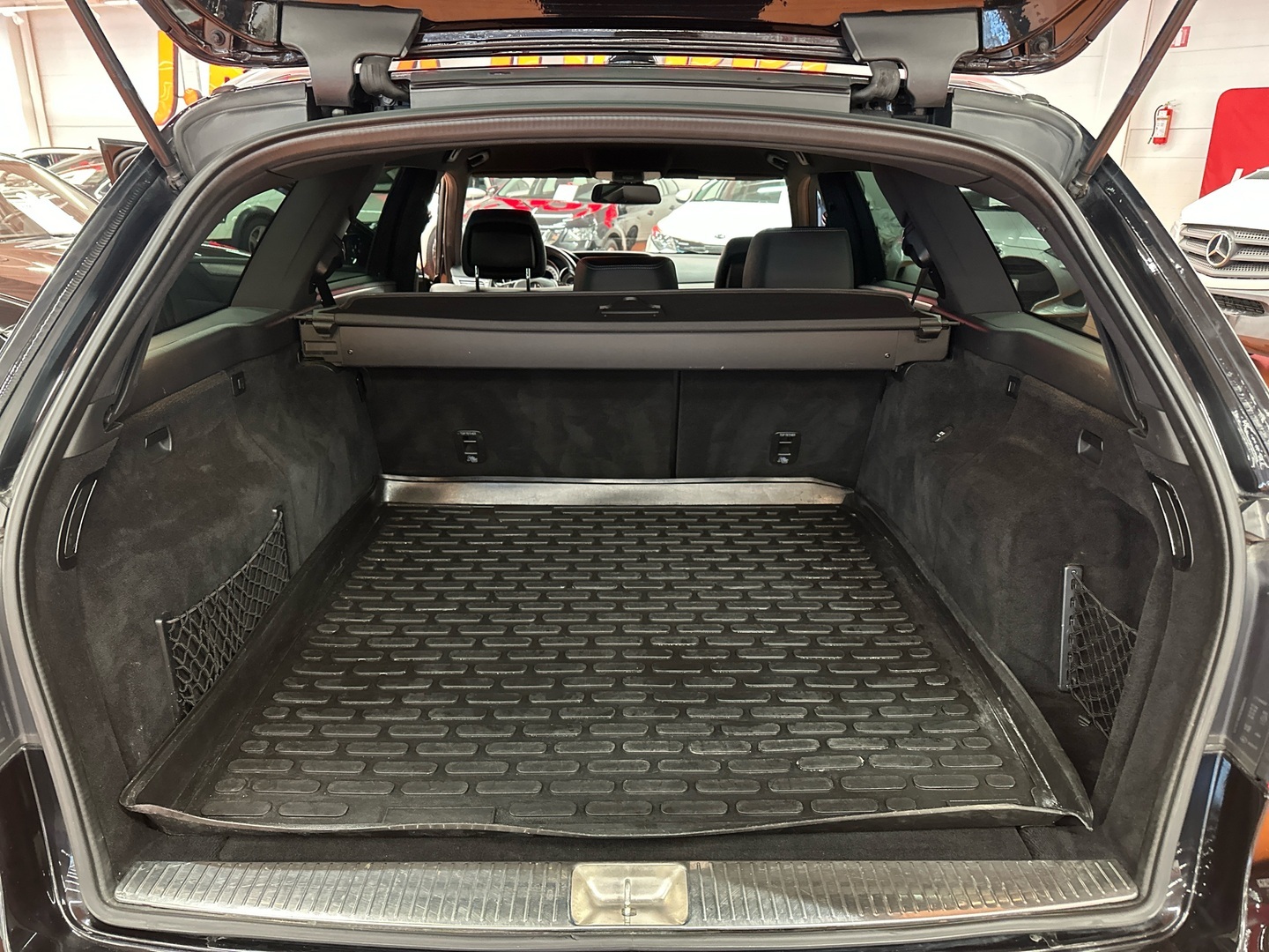 MERCEDES-BENZ E 2013