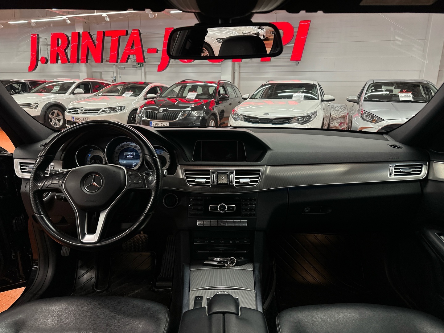 MERCEDES-BENZ E 2013