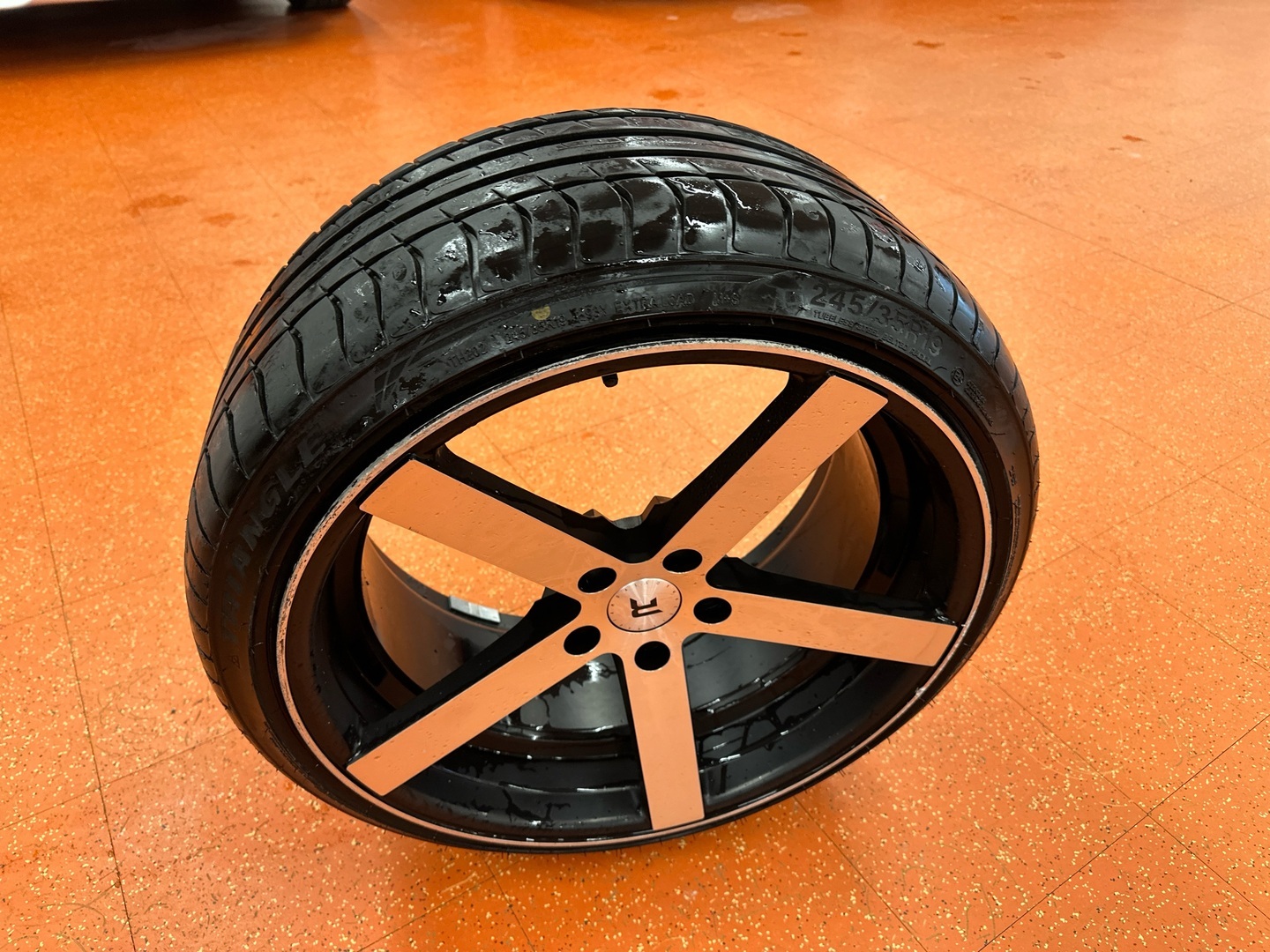 MERCEDES-BENZ E 2013