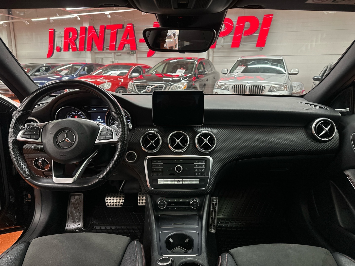 MERCEDES-BENZ A 2017