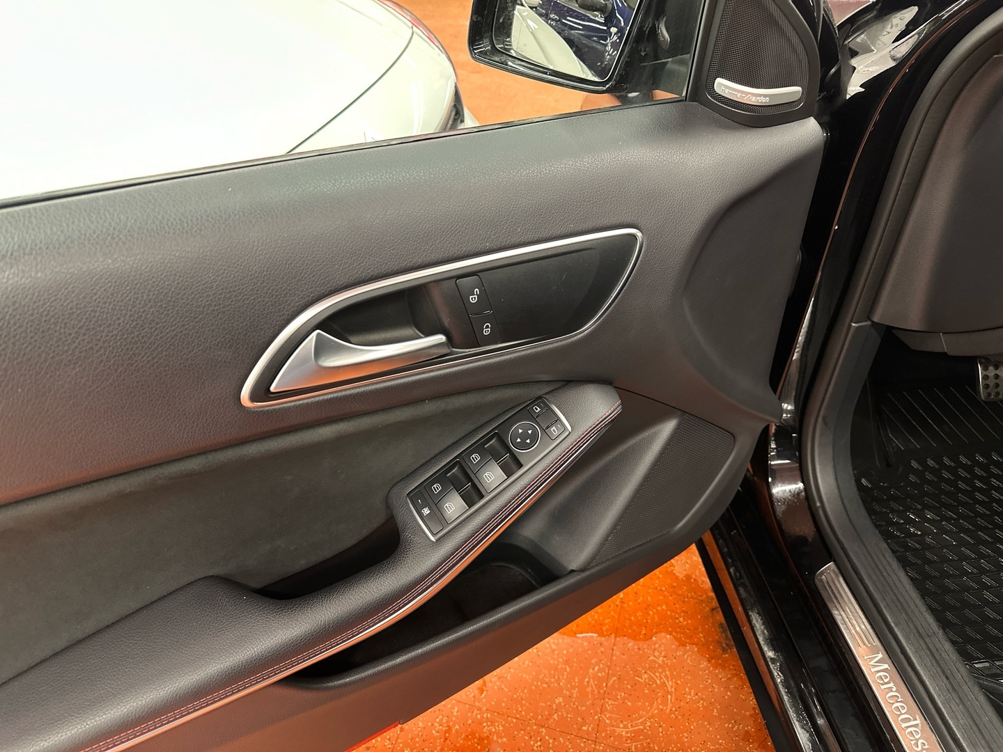 MERCEDES-BENZ A 2017