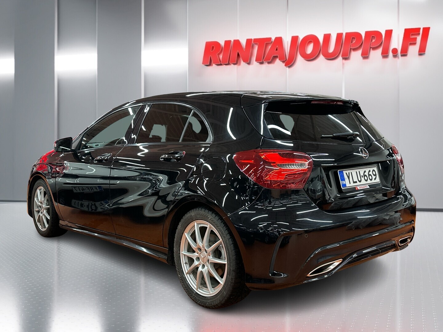 MERCEDES-BENZ A 2017