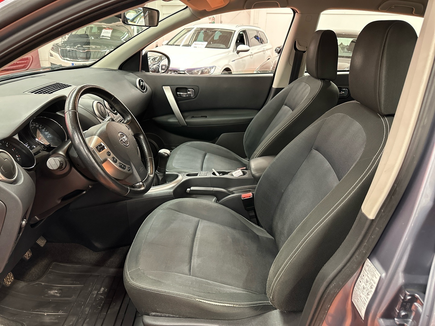 NISSAN Qashqai 2010