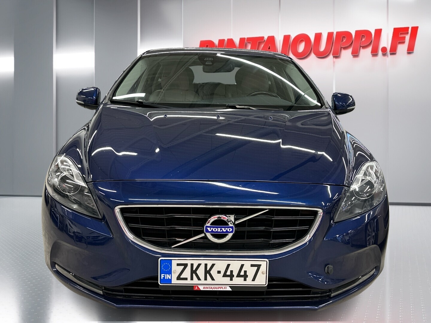 VOLVO V40 2015