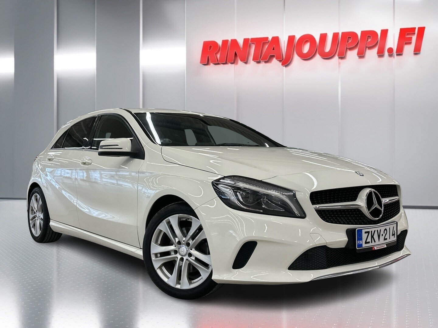 MERCEDES-BENZ A 2016